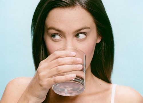 Drink Water  Water is a very important ingredient of healthy weight loss, not only it can help boost your metabolism, but also, water can provide you with the feeling of full stomach. Often, when we f